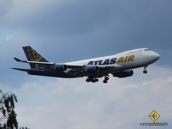 Boeing 747-47UF/SCD